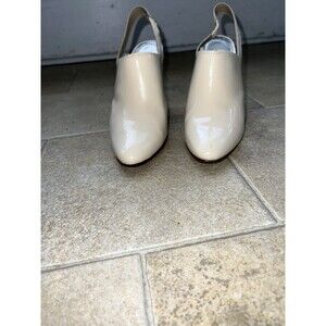 Rachel Comey Beige Patent Leather Slingback Block Heel Pointed Toe 7